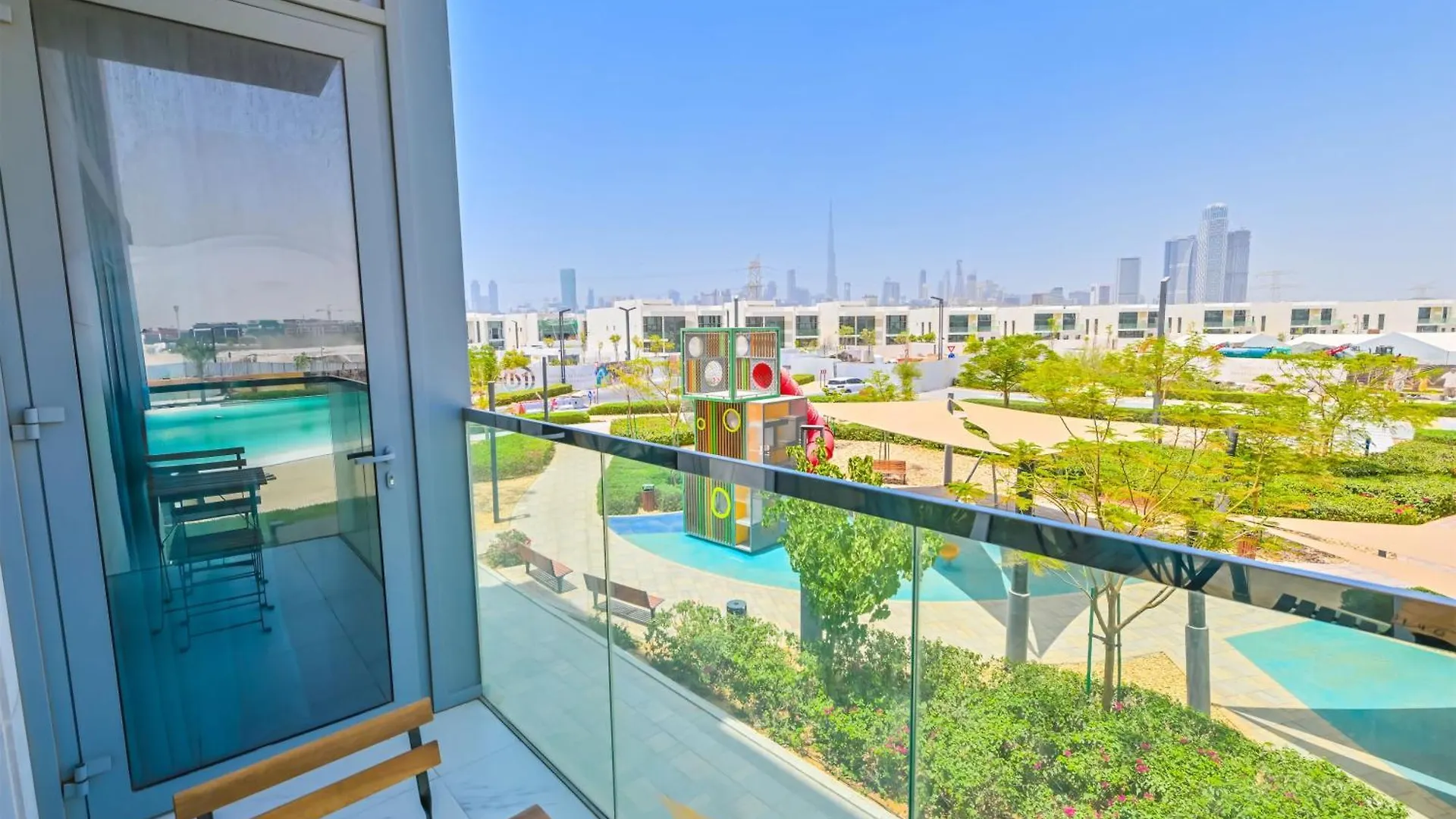 1Br Haven With Lagoon Serenity In District One Meydan Dubai United Arab Emirates