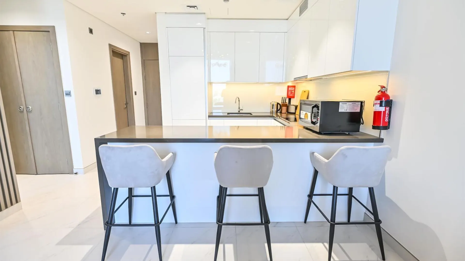 Apartment 1Br Haven With Lagoon Serenity In District One Meydan Dubai